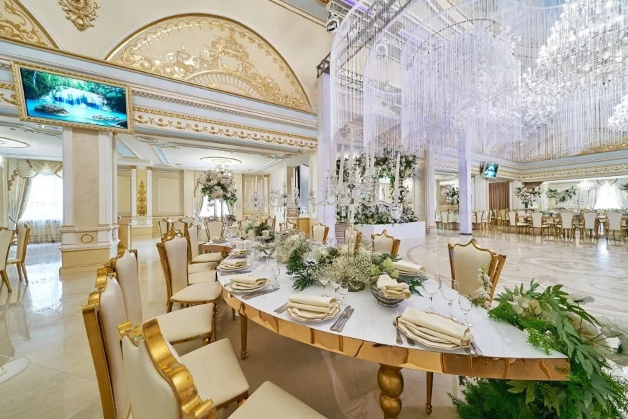 Интерьер/Экстерьер/Банкетная зона/Бар/Стол для двоих/Вход/Главный зал/Lounge зона ресторанный комплекс Парадайз фото