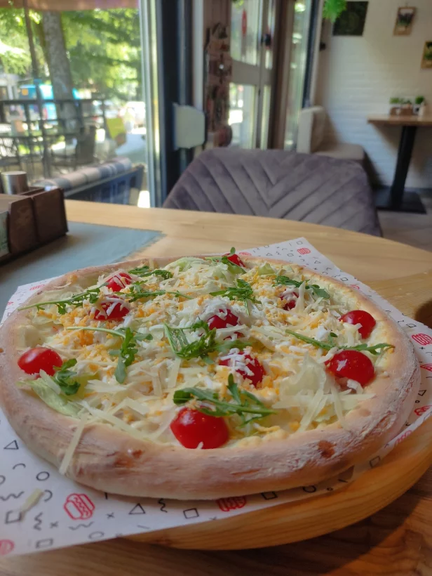 Интерьер/Экстерьер/Банкетная зона/Бар/Стол для двоих/Вход/Главный зал/Lounge зона пиццерия Дело вкуса фото