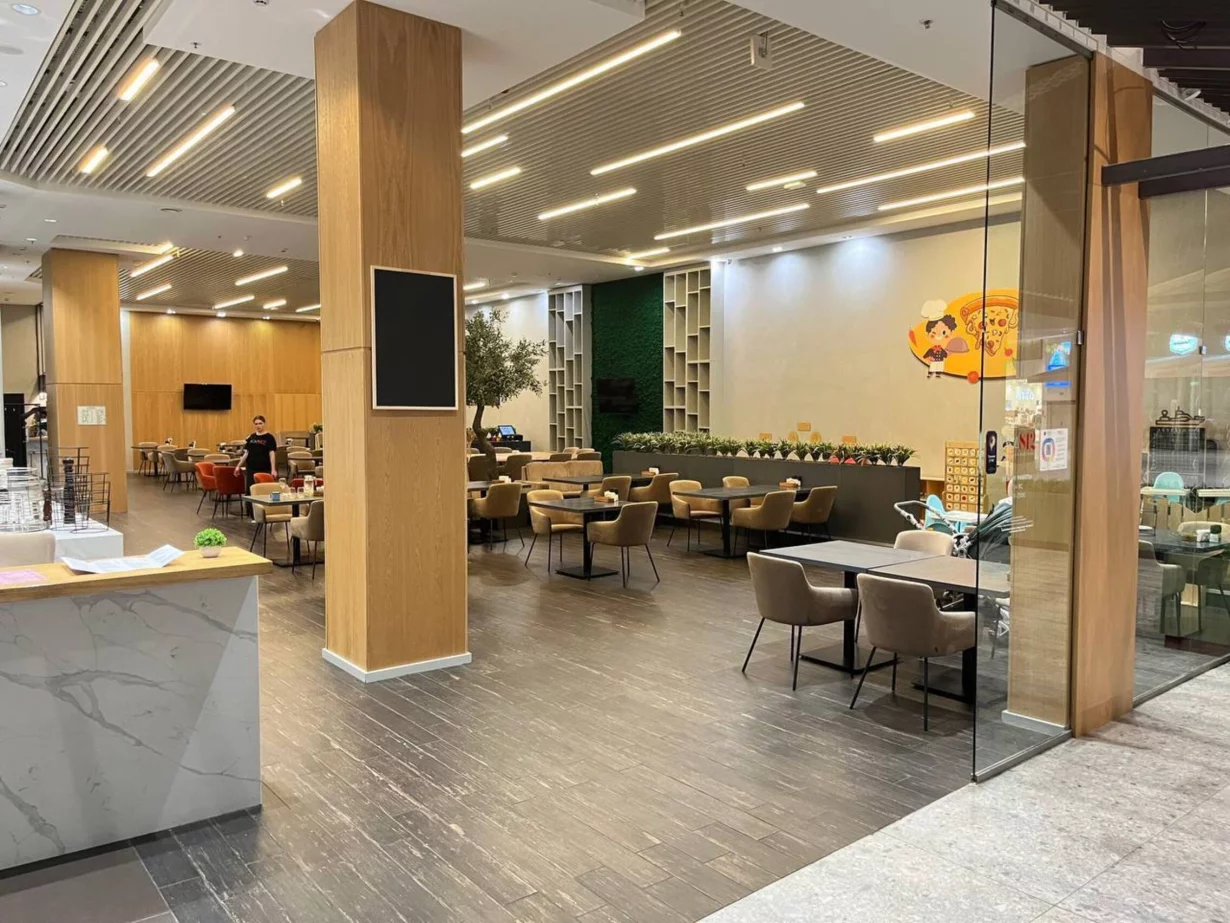 Интерьер/Экстерьер/Банкетная зона/Бар/Стол для двоих/Вход/Главный зал/Lounge зона ресторан Город 812 фото