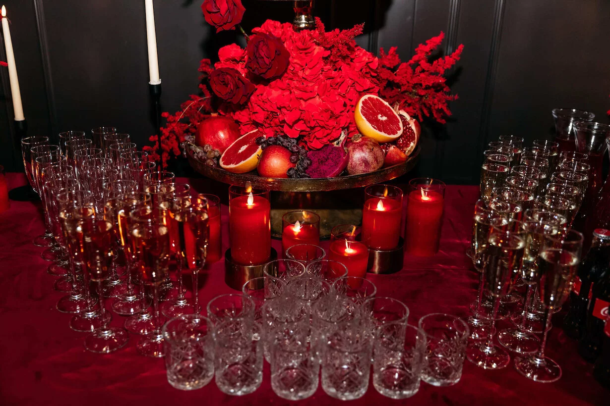 Интерьер/Экстерьер/Банкетная зона/Бар/Стол для двоих/Вход/Главный зал/Lounge зона ресторанный комплекс Olimpbet Lounge фото