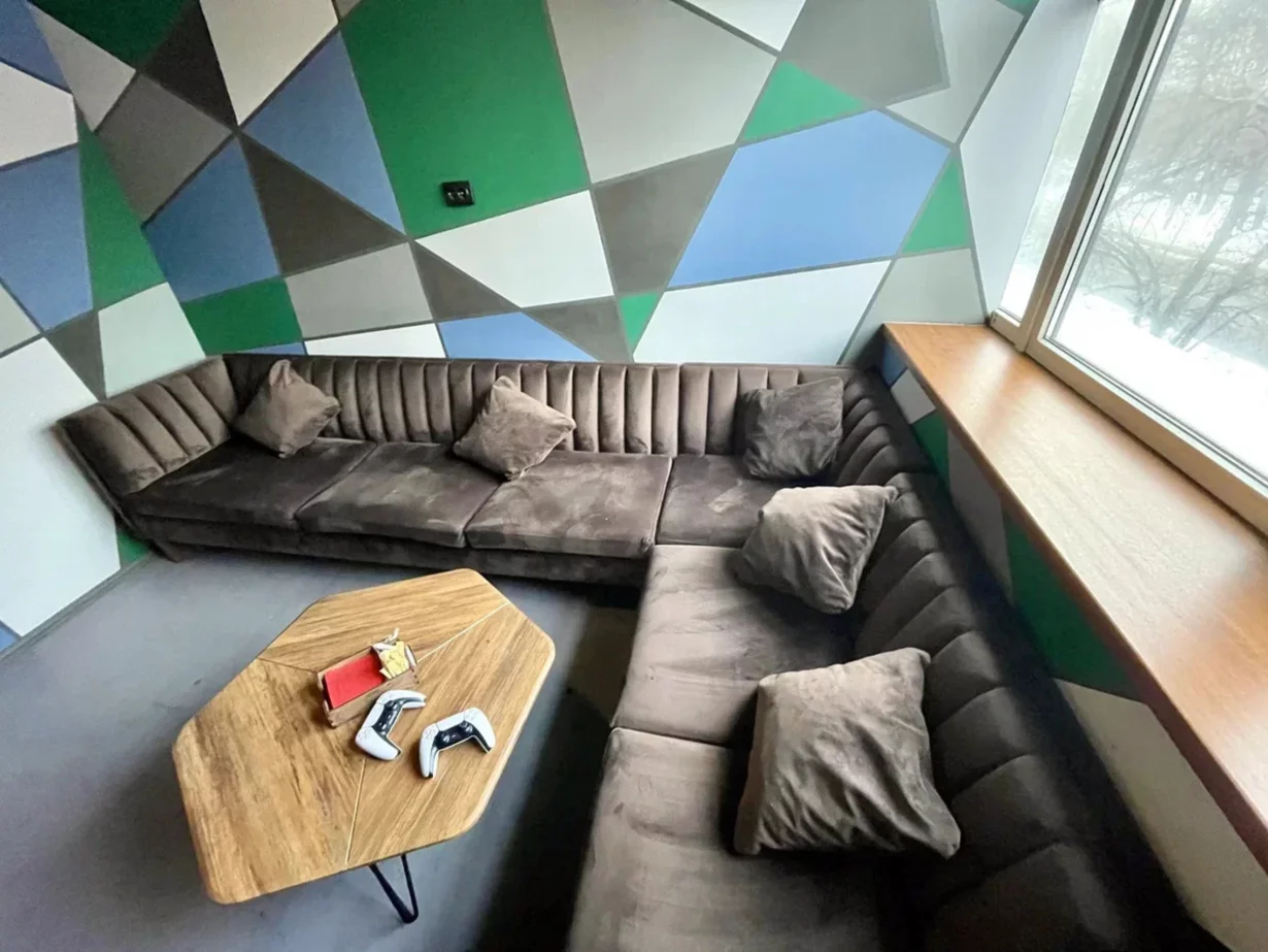 Интерьер/Экстерьер/Банкетная зона/Бар/Стол для двоих/Вход/Главный зал/Lounge зона клуб High Ground фото