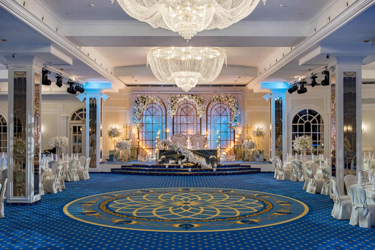 Интерьер/Экстерьер/Банкетная зона/Бар/Стол для двоих/Вход/Главный зал/Lounge зона банкетный зал Prime Hall фото