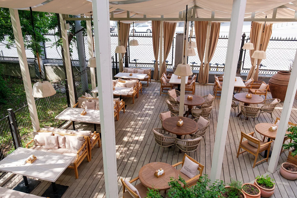 Интерьер/Экстерьер/Банкетная зона/Бар/Стол для двоих/Вход/Главный зал/Lounge зона ресторан Donna Olivia фото