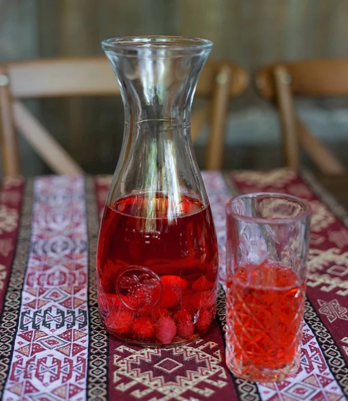 Интерьер/Экстерьер/Банкетная зона/Бар/Стол для двоих/Вход/Главный зал/Lounge зона кафе Хинкальная № 1 фото