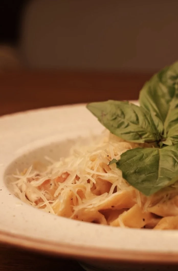 Интерьер/Экстерьер/Банкетная зона/Бар/Стол для двоих/Вход/Главный зал/Lounge зона кафе Тренди фото