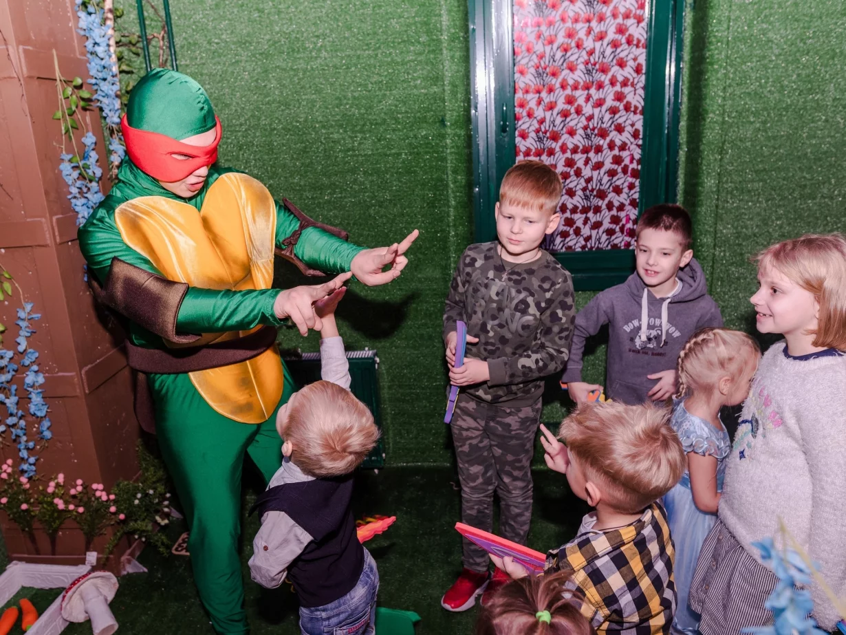 Интерьер/Экстерьер/Банкетная зона/Бар/Стол для двоих/Вход/Главный зал/Lounge зона лофт Сказочный город фото