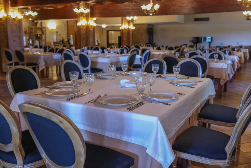 Интерьер/Экстерьер/Банкетная зона/Бар/Стол для двоих/Вход/Главный зал/Lounge зона ресторан Нота фото