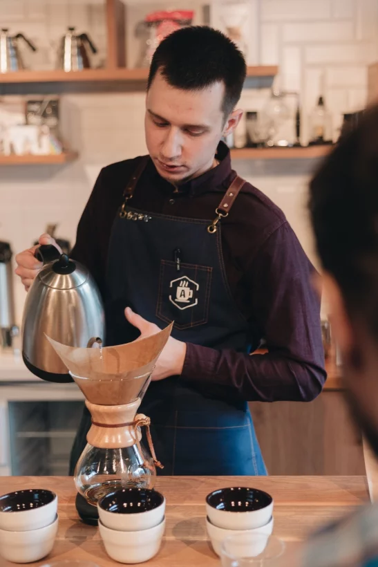 Интерьер/Экстерьер/Банкетная зона/Бар/Стол для двоих/Вход/Главный зал/Lounge зона кофейня Академия кофе фото