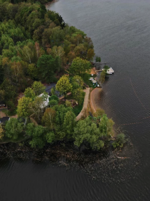 Интерьер/Экстерьер/Банкетная зона/Бар/Стол для двоих/Вход/Главный зал/Lounge зона ресторан Берег желаний фото