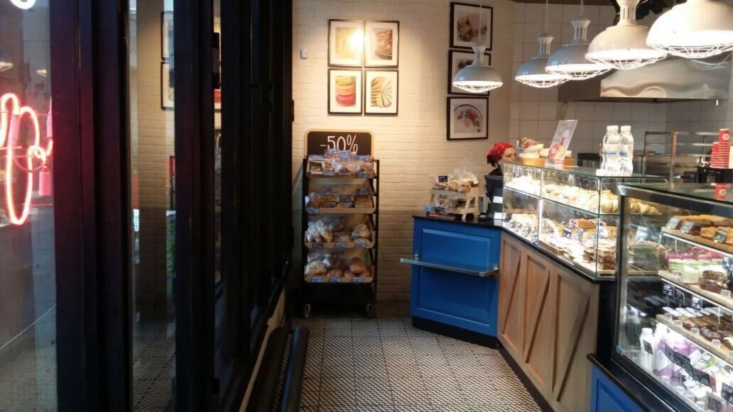 Интерьер/Экстерьер/Банкетная зона/Бар/Стол для двоих/Вход/Главный зал/Lounge зона пекарня Цех 85 фото