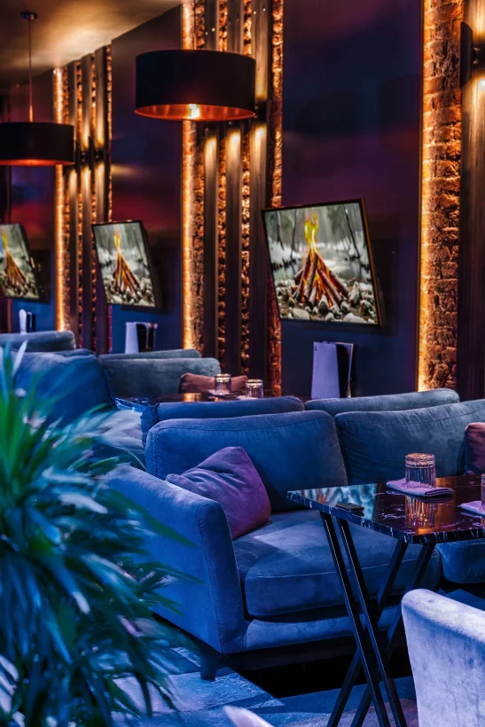 Интерьер/Экстерьер/Банкетная зона/Бар/Стол для двоих/Вход/Главный зал/Lounge зона ресторан Look фото