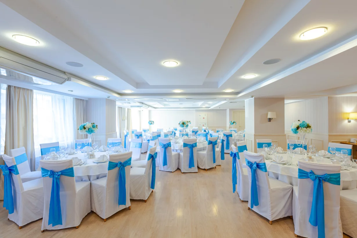 Интерьер/Экстерьер/Банкетная зона/Бар/Стол для двоих/Вход/Главный зал/Lounge зона ресторан Marins Москва Пражская фото