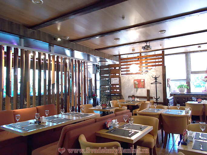 льва толстого ясная поляна барнаул. ресторан ясная поляна барнаул. кафе в барнауле с деревянными человечками. кофейни иваново. ресторан москва ясный.