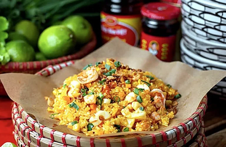 Интерьер/Экстерьер/Банкетная зона/Бар/Стол для двоих/Вход/Главный зал/Lounge зона кафе Bo cafe фото