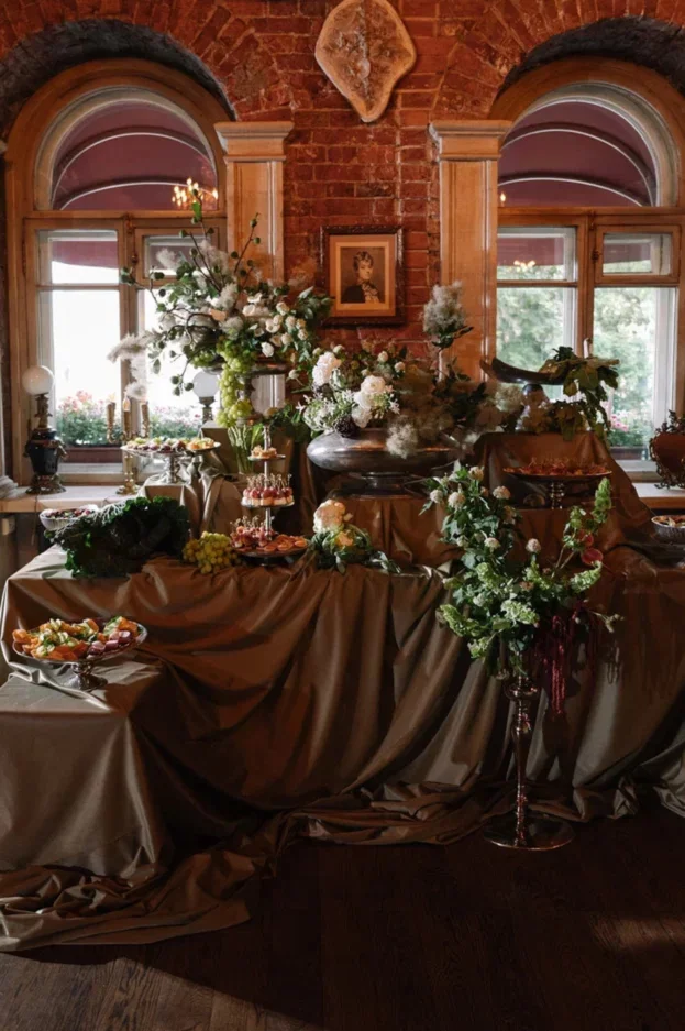 Красный зал Michel