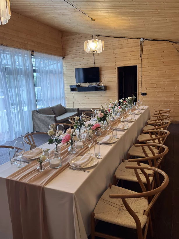 Интерьер/Экстерьер/Банкетная зона/Бар/Стол для двоих/Вход/Главный зал/Lounge зона ресторан Берег фото