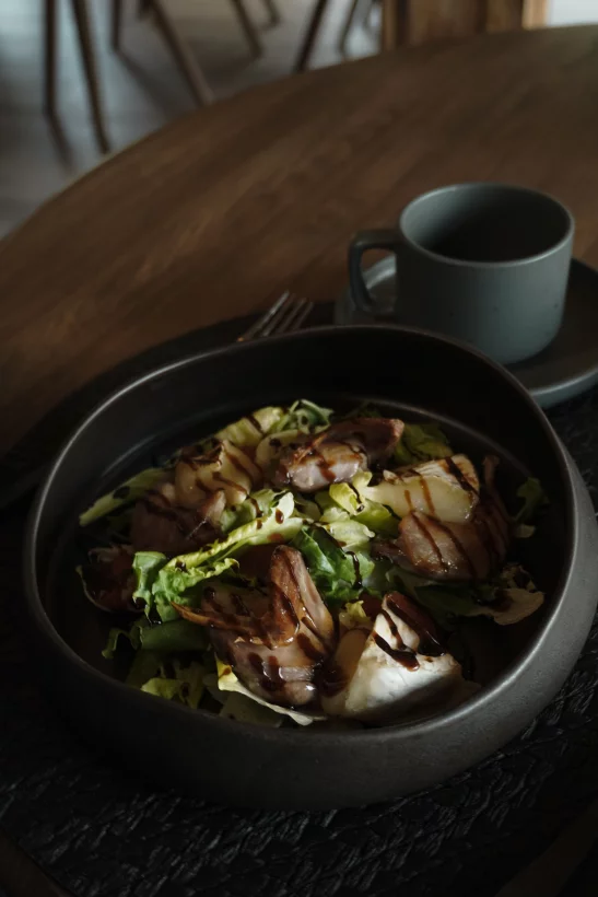 Интерьер/Экстерьер/Банкетная зона/Бар/Стол для двоих/Вход/Главный зал/Lounge зона ресторан Wood Wood Wood фото