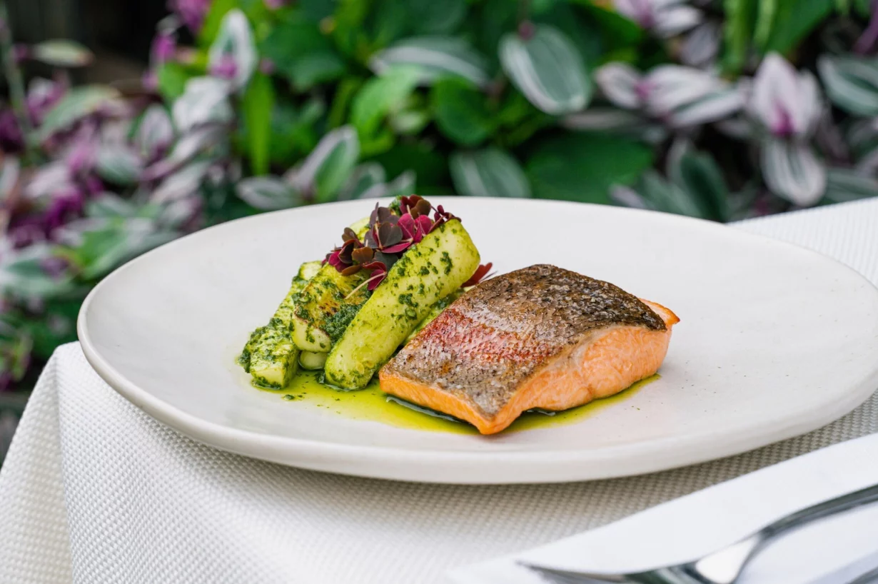 Интерьер/Экстерьер/Банкетная зона/Бар/Стол для двоих/Вход/Главный зал/Lounge зона бар Wine Story фото