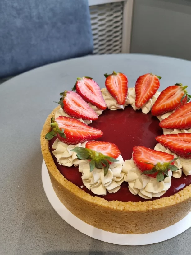 Интерьер/Экстерьер/Банкетная зона/Бар/Стол для двоих/Вход/Главный зал/Lounge зона кофейня Варежка фото