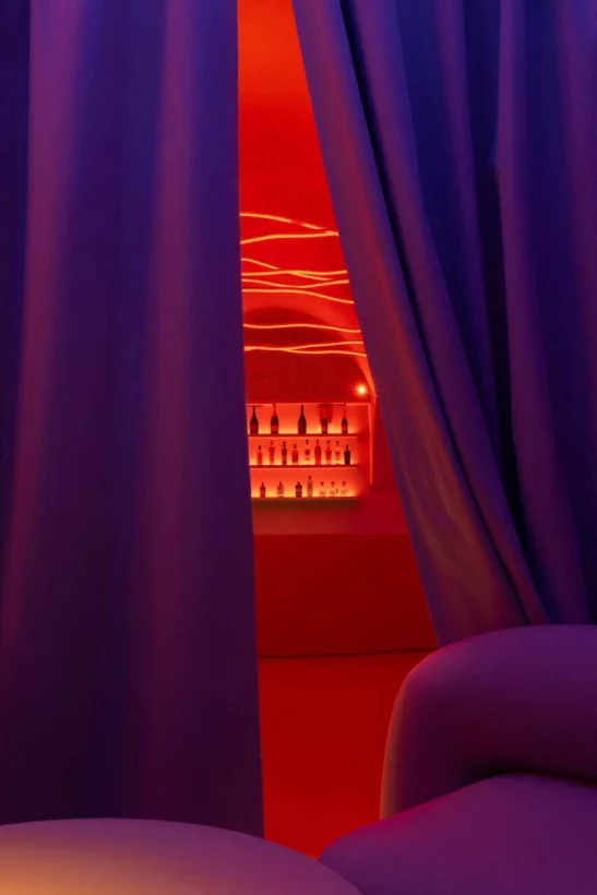 Интерьер/Экстерьер/Банкетная зона/Бар/Стол для двоих/Вход/Главный зал/Lounge зона клуб Department 57 фото