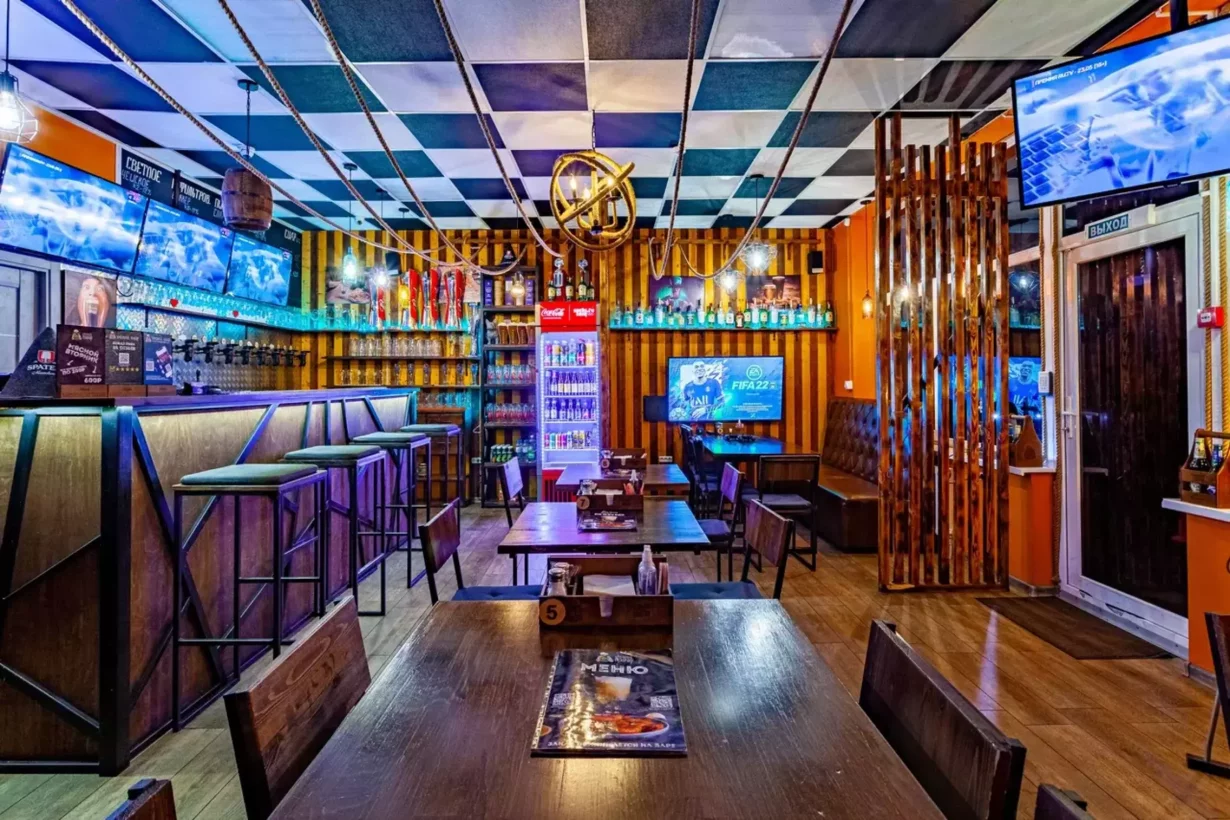 Интерьер/Экстерьер/Банкетная зона/Бар/Стол для двоих/Вход/Главный зал/Lounge зона бар Хмельной повар фото