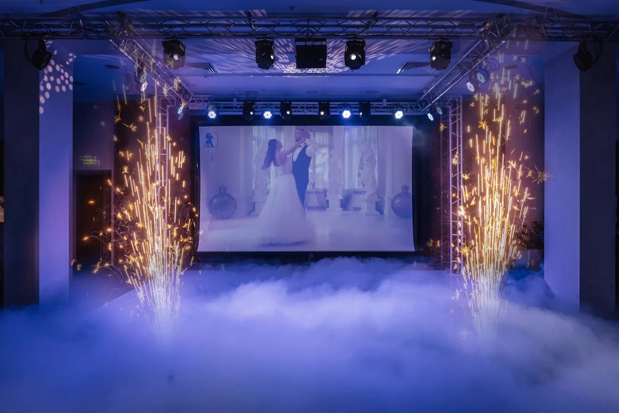 Интерьер/Экстерьер/Банкетная зона/Бар/Стол для двоих/Вход/Главный зал/Lounge зона ресторан Пространство 360 фото