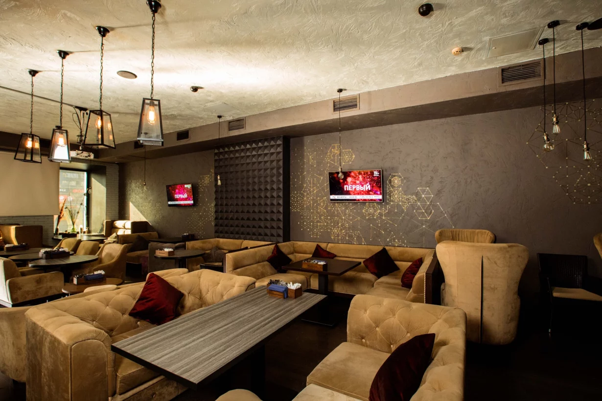 Интерьер/Экстерьер/Банкетная зона/Бар/Стол для двоих/Вход/Главный зал/Lounge зона кальянная Москальян фото