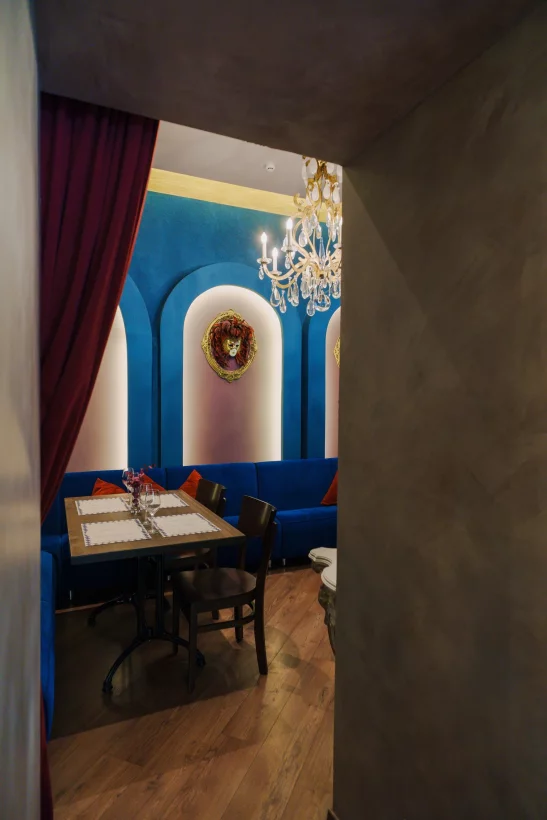 Интерьер/Экстерьер/Банкетная зона/Бар/Стол для двоих/Вход/Главный зал/Lounge зона ресторан Sapori di Italia фото