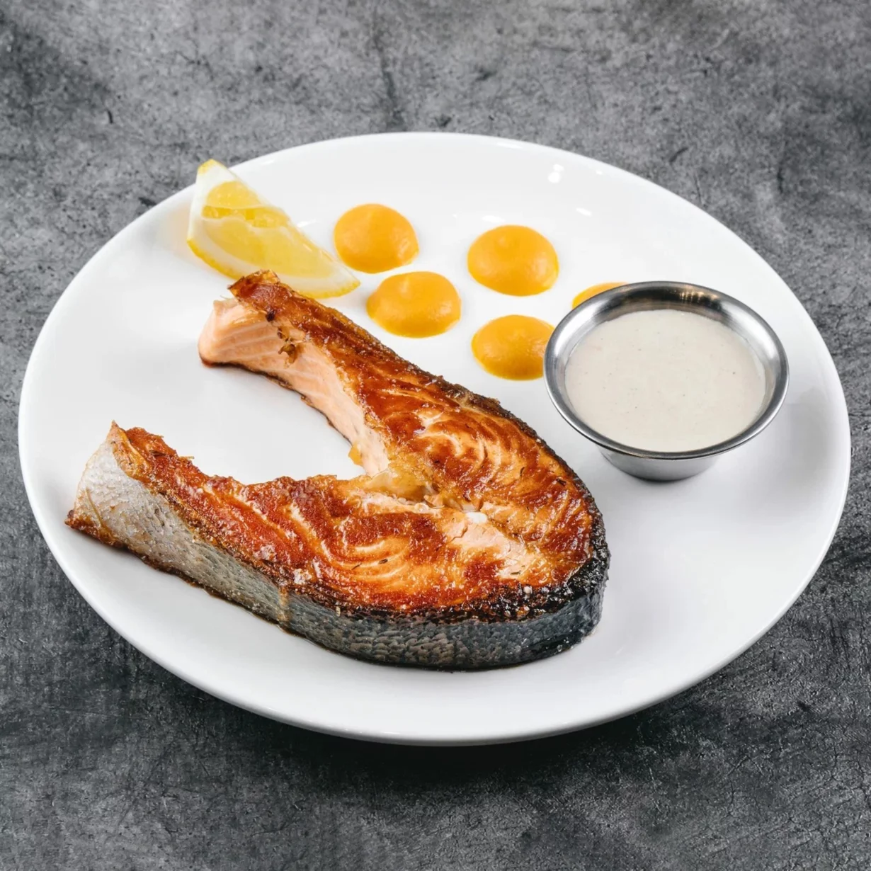 Интерьер/Экстерьер/Банкетная зона/Бар/Стол для двоих/Вход/Главный зал/Lounge зона кафе Мидийное место фото