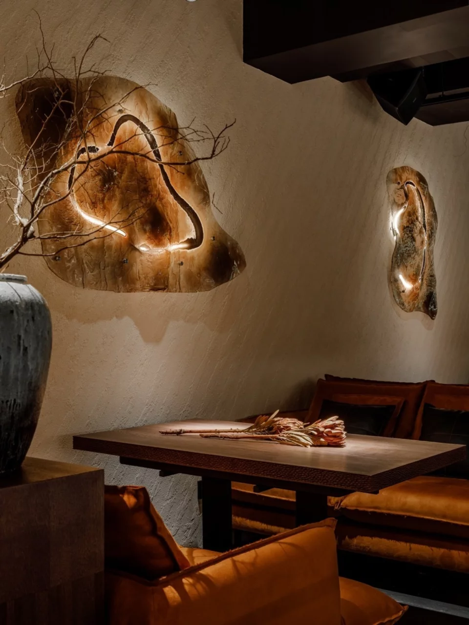 Интерьер/Экстерьер/Банкетная зона/Бар/Стол для двоих/Вход/Главный зал/Lounge зона бар Лед и пламя фото