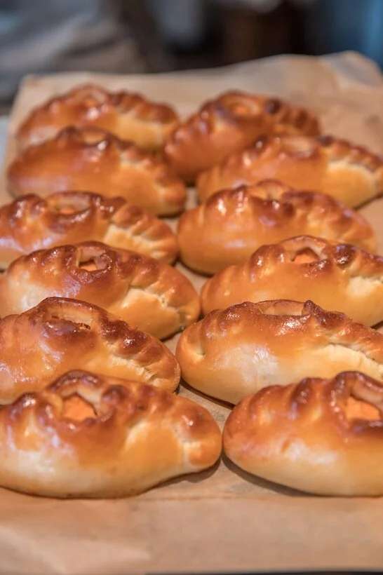 Интерьер/Экстерьер/Банкетная зона/Бар/Стол для двоих/Вход/Главный зал/Lounge зона ресторан Есения фото