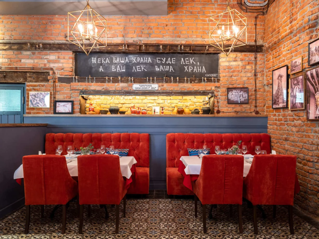 Интерьер/Экстерьер/Банкетная зона/Бар/Стол для двоих/Вход/Главный зал/Lounge зона ресторан Субботица Фили фото