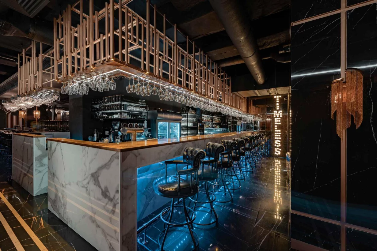 Интерьер/Экстерьер/Банкетная зона/Бар/Стол для двоих/Вход/Главный зал/Lounge зона кальянная Timeless Охотный Ряд фото