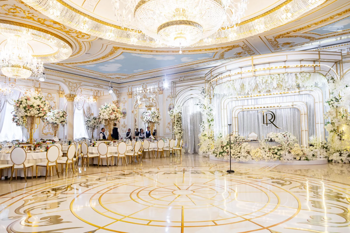 Большой зал Соколиная охота