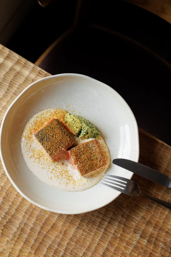 Интерьер/Экстерьер/Банкетная зона/Бар/Стол для двоих/Вход/Главный зал/Lounge зона ресторан Ro фото