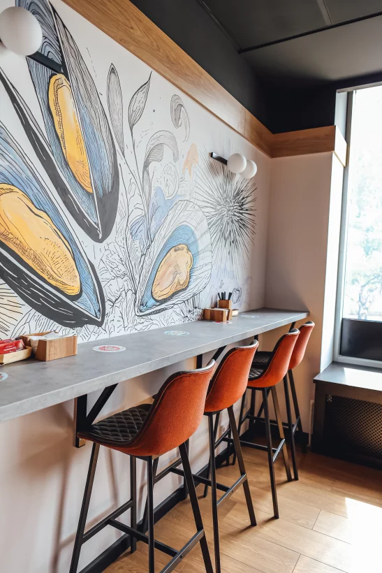 Интерьер/Экстерьер/Банкетная зона/Бар/Стол для двоих/Вход/Главный зал/Lounge зона гастробар Деликатеска фото