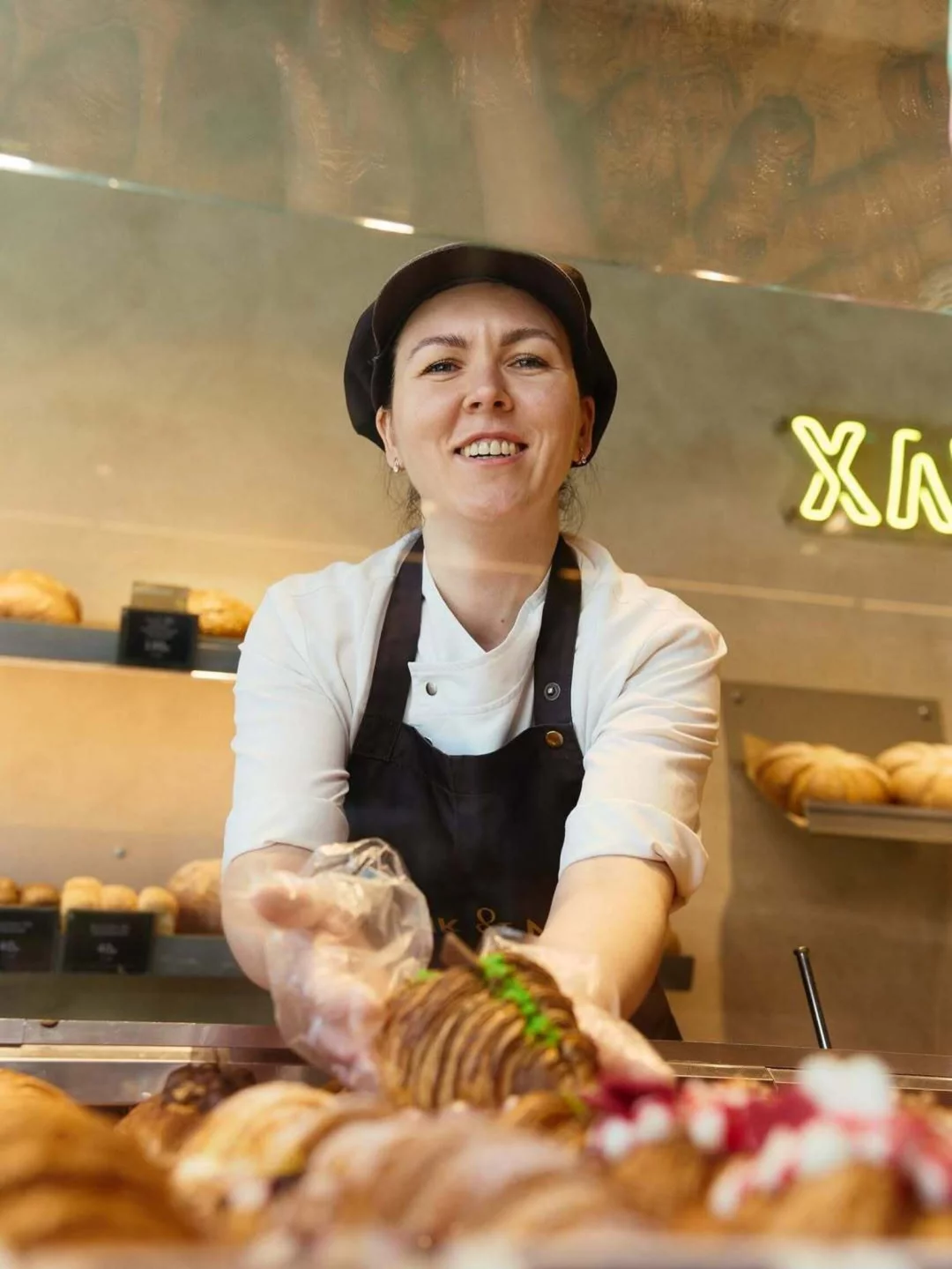 Интерьер/Экстерьер/Банкетная зона/Бар/Стол для двоих/Вход/Главный зал/Lounge зона кафе Патрик&Мари фото