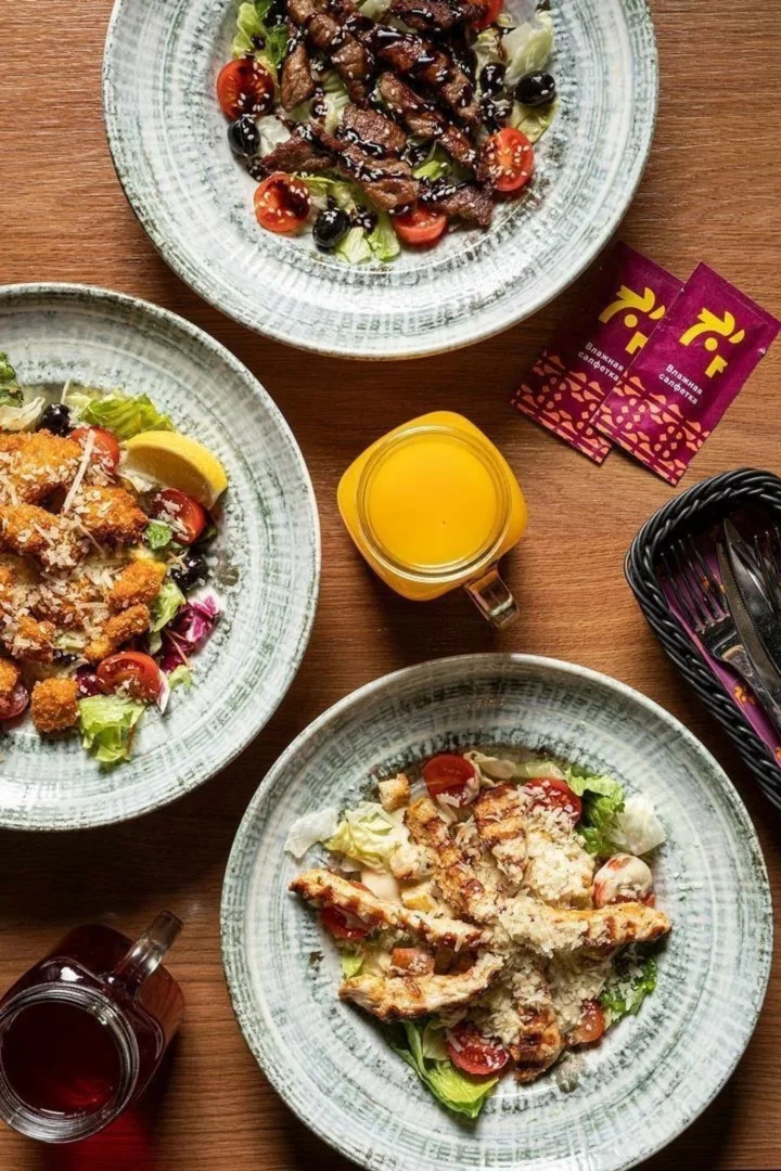 Интерьер/Экстерьер/Банкетная зона/Бар/Стол для двоих/Вход/Главный зал/Lounge зона кафе Gagawa фото