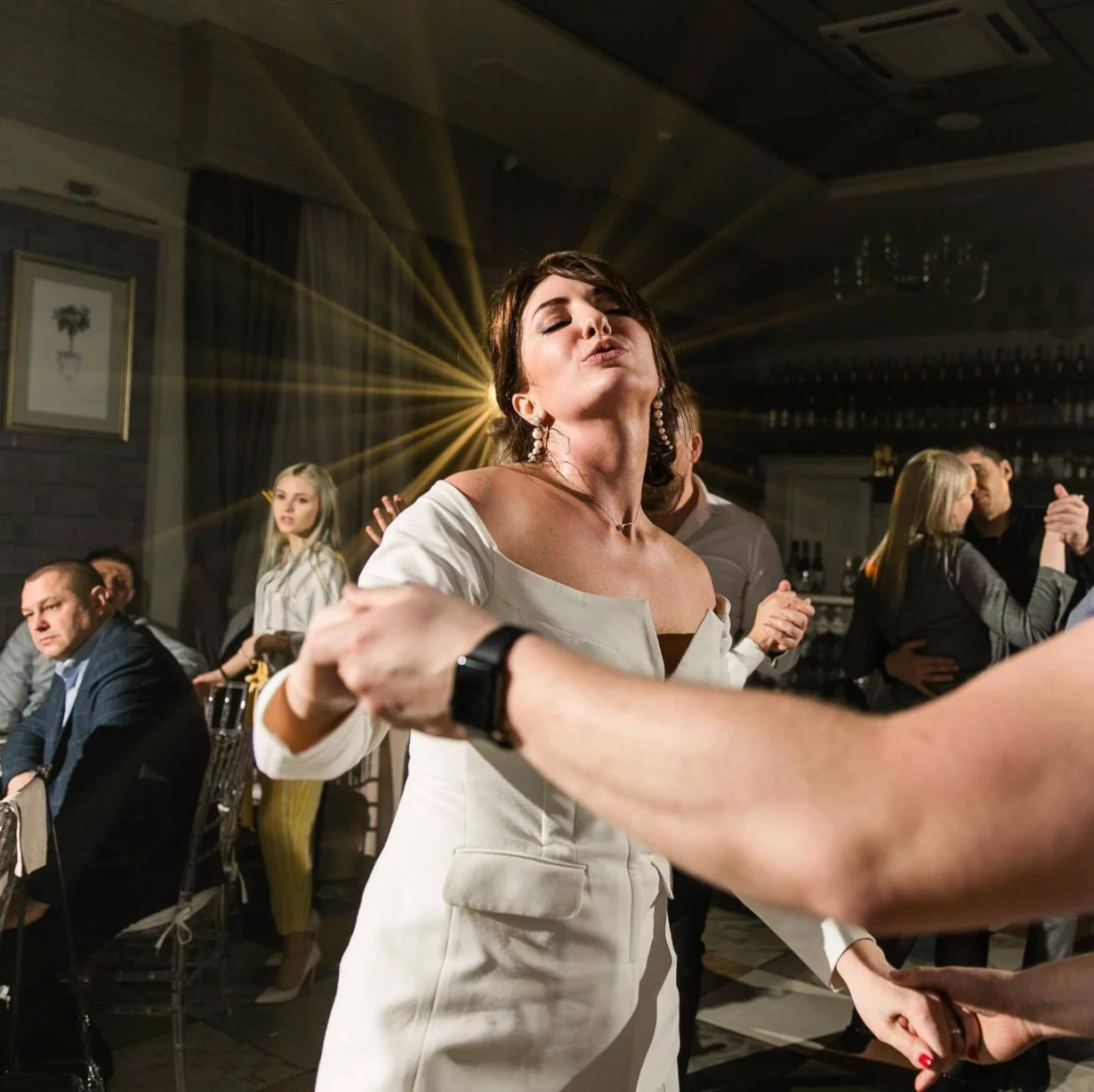 Интерьер/Экстерьер/Банкетная зона/Бар/Стол для двоих/Вход/Главный зал/Lounge зона ресторан Графский парк фото