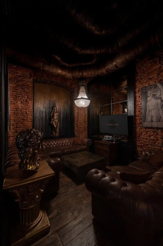 Интерьер/Экстерьер/Банкетная зона/Бар/Стол для двоих/Вход/Главный зал/Lounge зона кальянная Timeless Маяковская фото