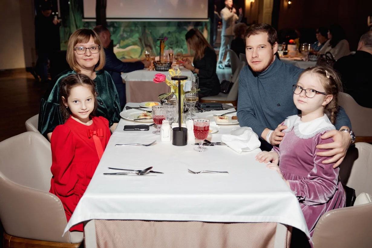 Интерьер/Экстерьер/Банкетная зона/Бар/Стол для двоих/Вход/Главный зал/Lounge зона банкетный зал Адриана фото