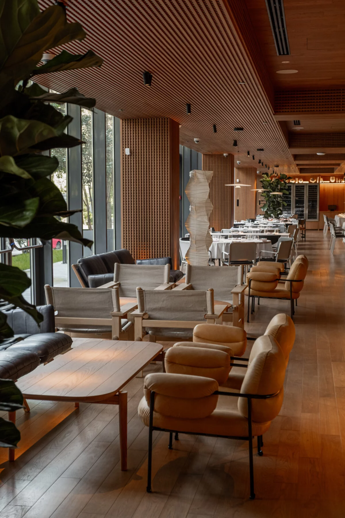 Интерьер/Экстерьер/Банкетная зона/Бар/Стол для двоих/Вход/Главный зал/Lounge зона ресторан Remy Kitchen Bakery фото