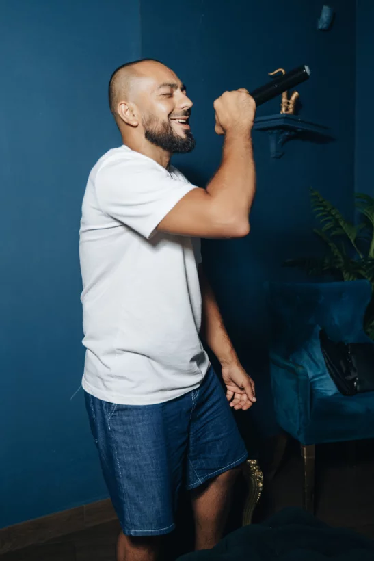 Интерьер/Экстерьер/Банкетная зона/Бар/Стол для двоих/Вход/Главный зал/Lounge зона караоке-клуб Опера фото