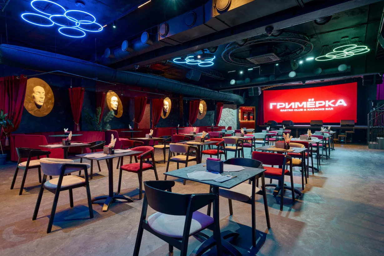 Интерьер/Экстерьер/Банкетная зона/Бар/Стол для двоих/Вход/Главный зал/Lounge зона караоке-клуб Гримёрка фото