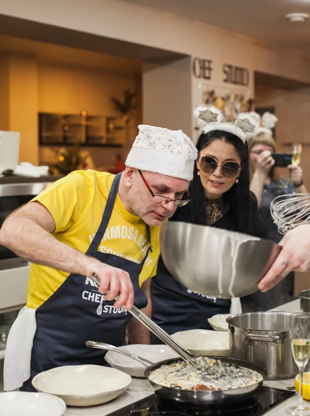 Интерьер/Экстерьер/Банкетная зона/Бар/Стол для двоих/Вход/Главный зал/Lounge зона кулинарная студия Chef Studio фото