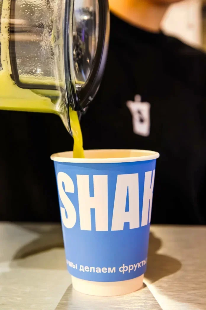 Интерьер/Экстерьер/Банкетная зона/Бар/Стол для двоих/Вход/Главный зал/Lounge зона корнер Shake Up фото