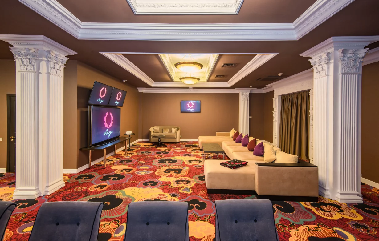 Интерьер/Экстерьер/Банкетная зона/Бар/Стол для двоих/Вход/Главный зал/Lounge зона ресторанный комплекс Olimpbet Lounge фото