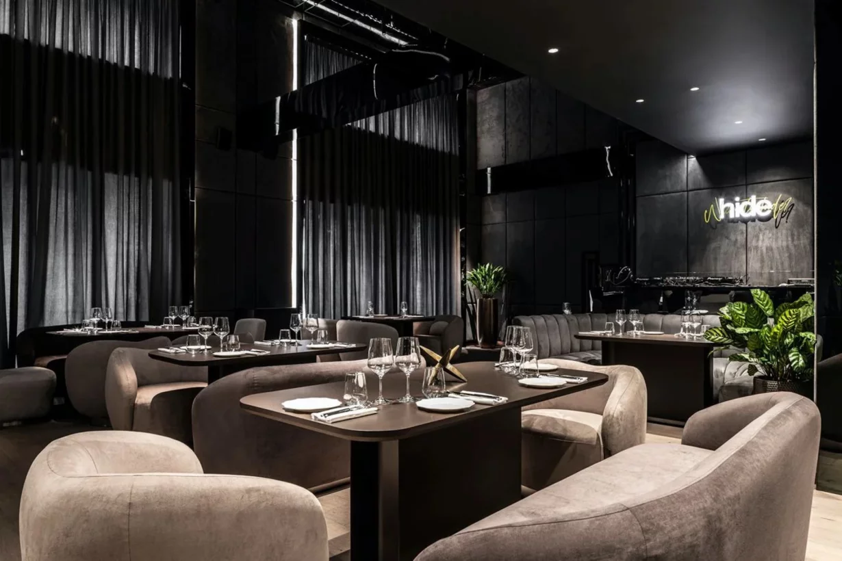 Интерьер/Экстерьер/Банкетная зона/Бар/Стол для двоих/Вход/Главный зал/Lounge зона ресторан Hide фото