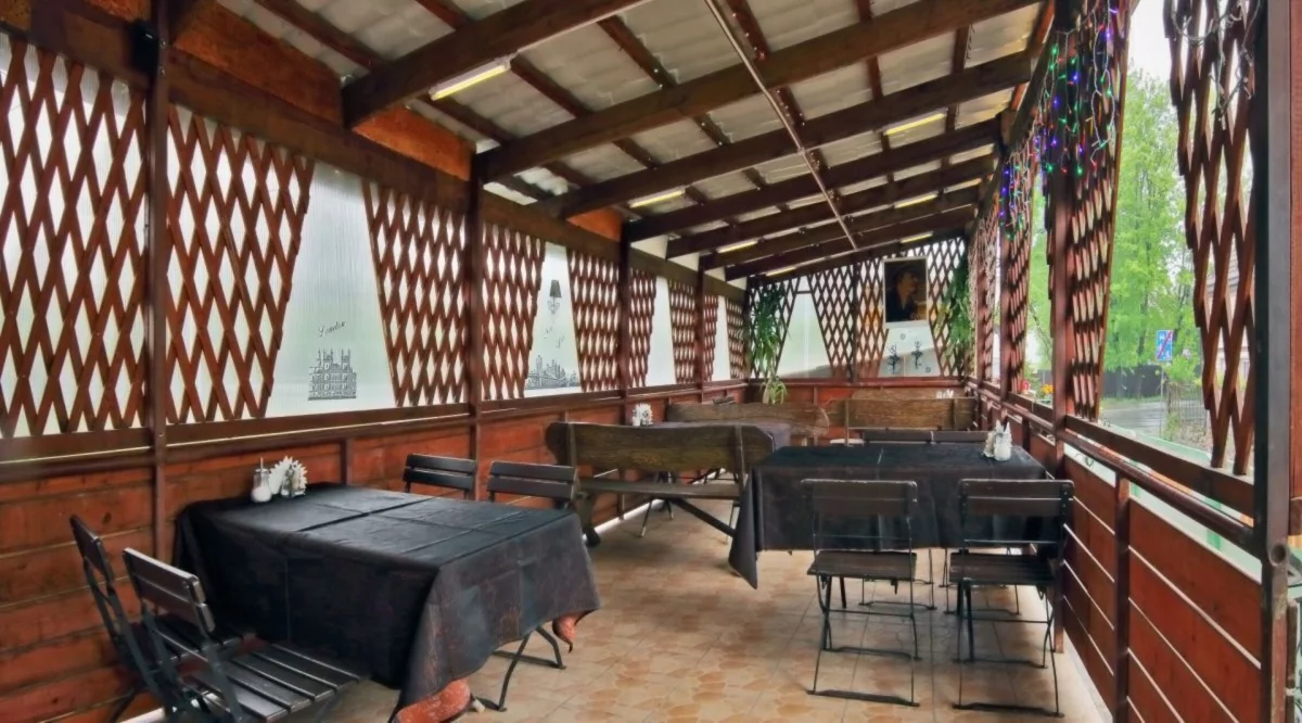 Интерьер/Экстерьер/Банкетная зона/Бар/Стол для двоих/Вход/Главный зал/Lounge зона кафе Угли и мясо фото