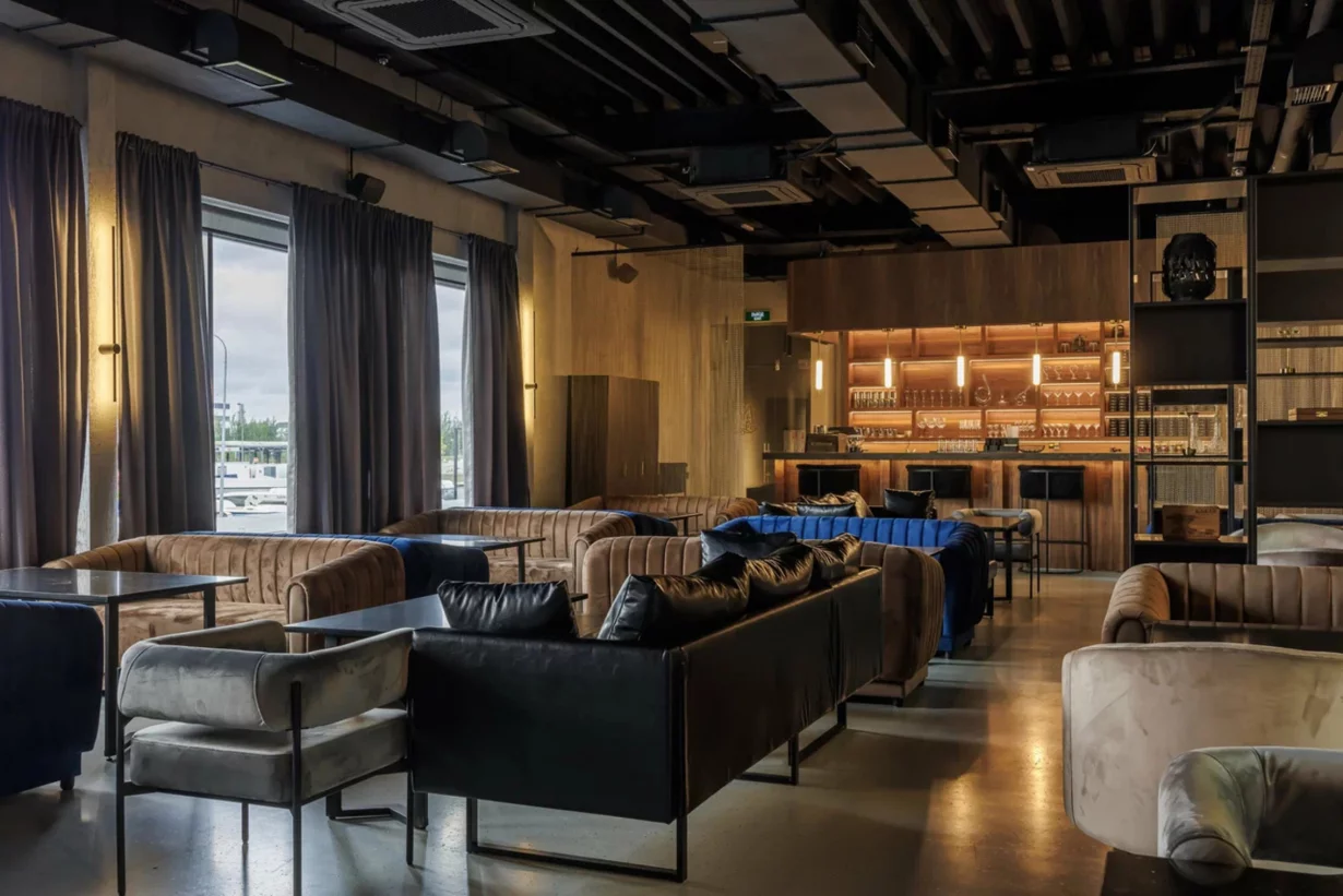 Интерьер/Экстерьер/Банкетная зона/Бар/Стол для двоих/Вход/Главный зал/Lounge зона кальянная Мята Platinum фото